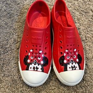 Minnie Mouse Natives